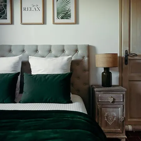 Domaine Des Lumieres Hotel