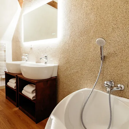 Hotell Domaine Des Lumieres & 3*