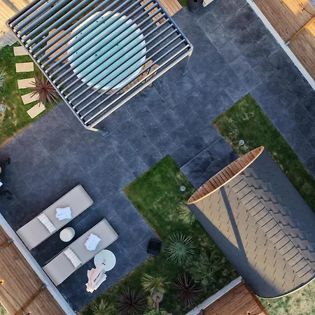 Domaine Des Lumieres & Hotell 3*